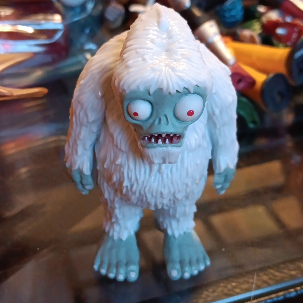 PLANTS VS ZOMBIES FIGURE